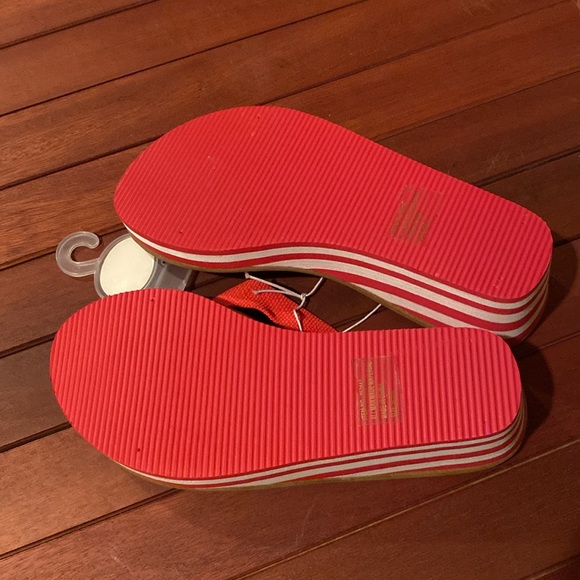 Wedge, flip-flops - Picture 2 of 4